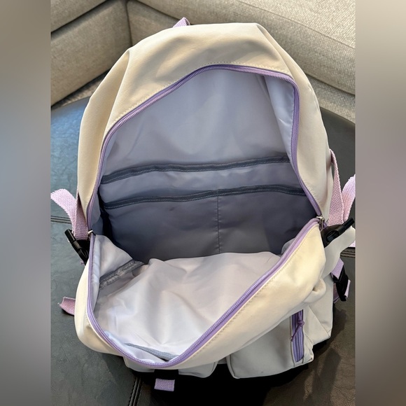 Backpack - Picture 11 of 12